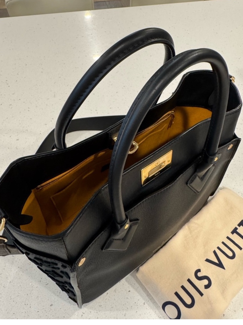 Louis Vuitton On My Side MM w/ upgraded strap; EUC - Picture 5 of 15